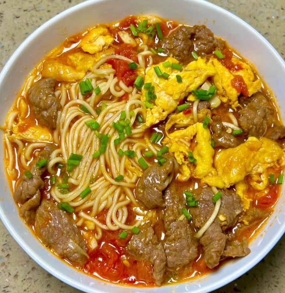 Bữa s&aacute;ng nh&agrave;n t&ecirc;nh với 5 c&ocirc;ng thức nấu m&igrave; ngon miệng cho cả tuần  - Ảnh 1.