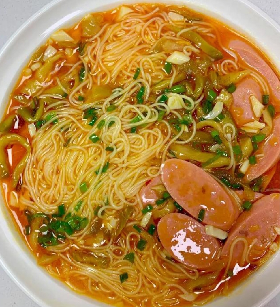 Bữa s&aacute;ng nh&agrave;n t&ecirc;nh với 5 c&ocirc;ng thức nấu m&igrave; ngon miệng cho cả tuần  - Ảnh 4.