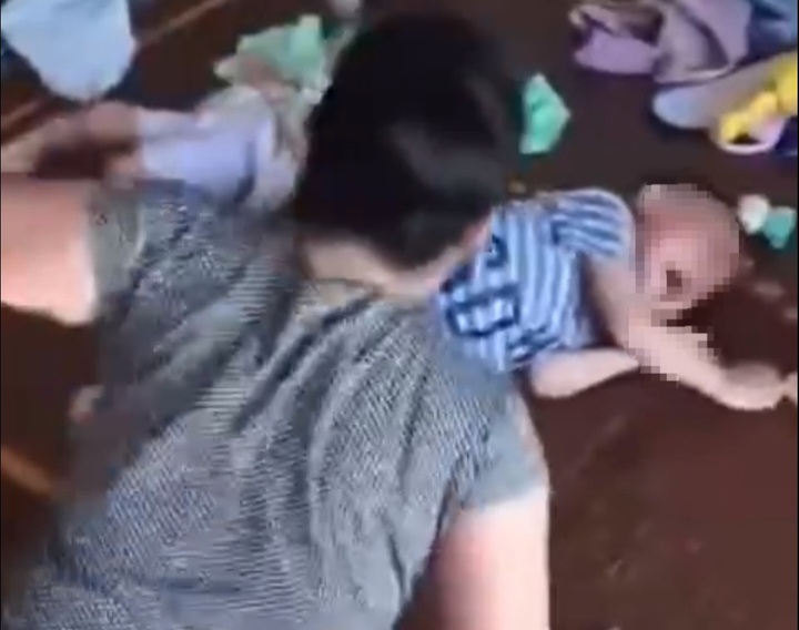 C&ocirc;ng an v&agrave;o cuộc điều tra vụ b&eacute; trai bị b&agrave; nội bạo h&agrave;nh tại Đắk Lắk - Ảnh 1.