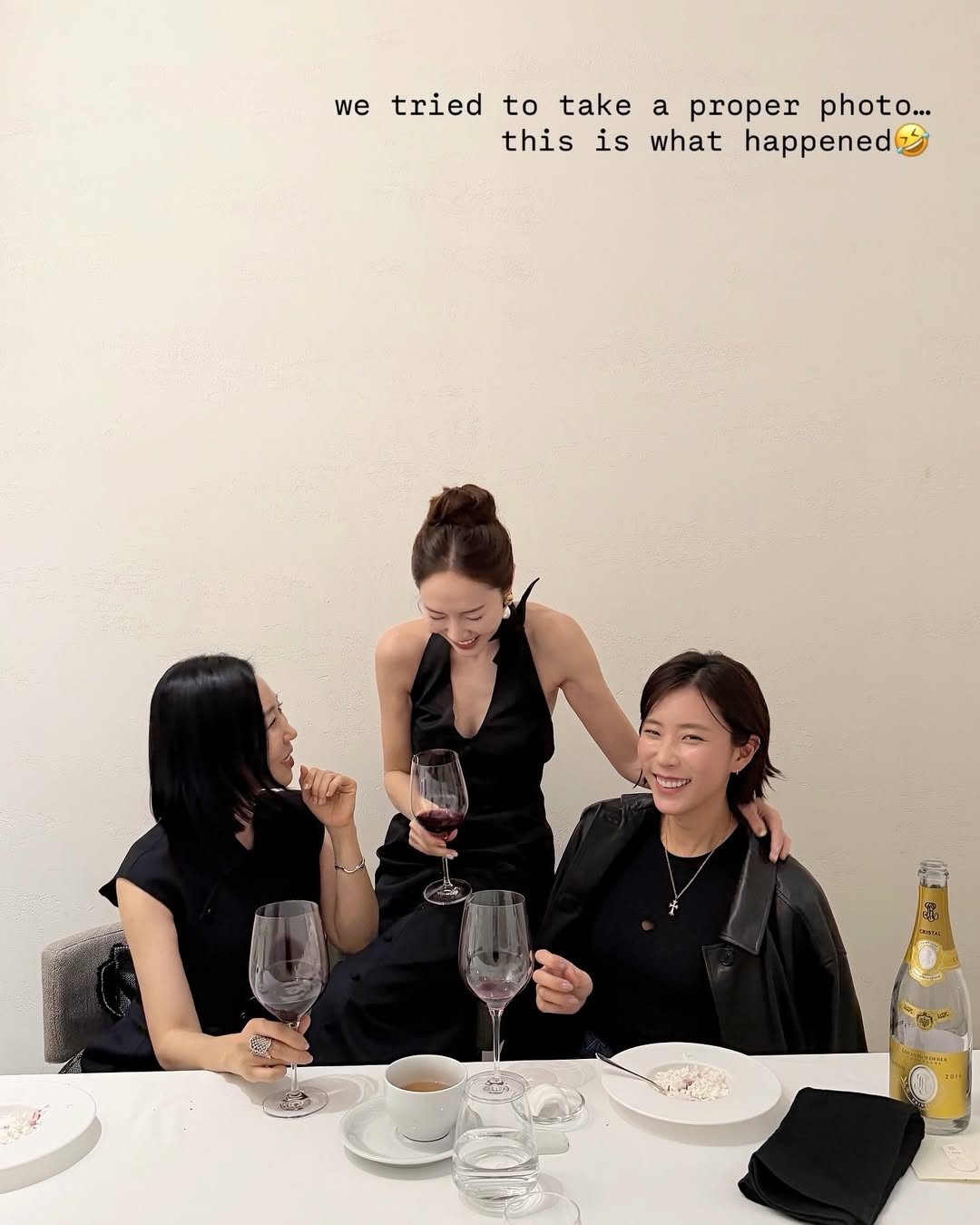 Mỹ nh&acirc;n trời sinh mặt lạnh như băng: U40 vẫn sang chảnh hết nấc, mặc cơ bản m&agrave; ai cũng muốn sao ch&eacute;p- Ảnh 6.