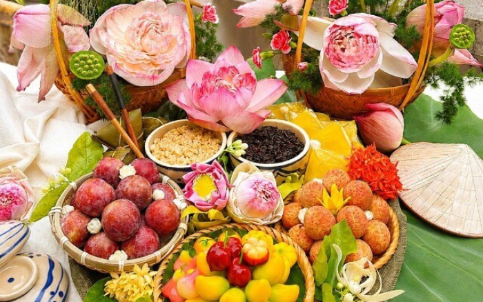 C&uacute;ng Tết Đoan ngọ 2026: Chọn đ&uacute;ng giờ đẹp để cầu b&igrave;nh an, t&agrave;i lộc cho cả gia đ&igrave;nh - Ảnh 1.