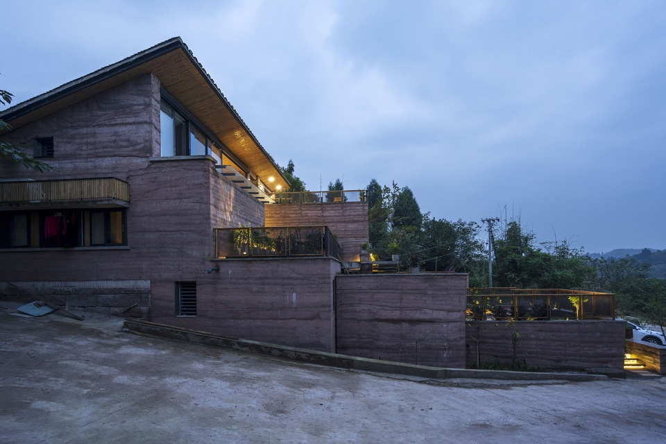 Ch&agrave;ng trai chi 6,5 tỷ x&acirc;y nh&agrave; 300m2 tr&ecirc;n n&uacute;i sống chill c&ugrave;ng gia đ&igrave;nh  - Ảnh 8.