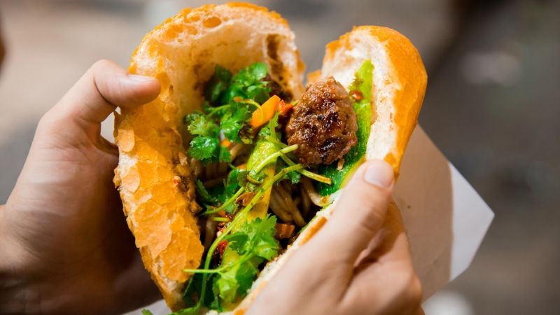 Bánh mì Hồng Ngọc và ba lần vấp cùng một chỗ: chuyên gia F&B chỉ ra lỗ hổng khiến mô hình chuỗi trăm tiệm dễ lặp lại sự cố - Ảnh 5.