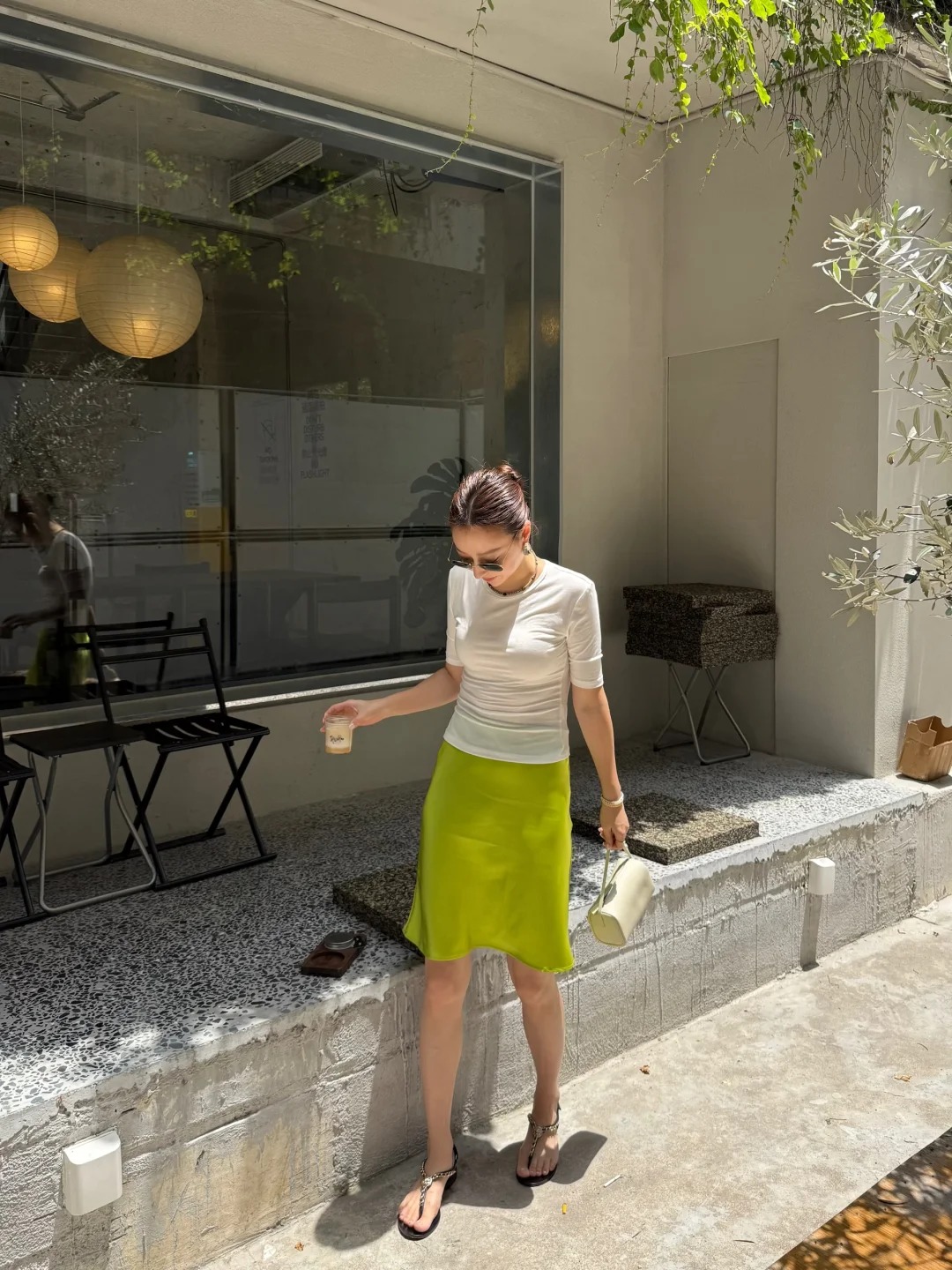 Ch&acirc;n v&aacute;y xanh cốm: M&oacute;n đồ mang cả kh&ocirc;ng kh&iacute; m&ugrave;a h&egrave; v&agrave;o tủ đồ của bạn - Ảnh 4.