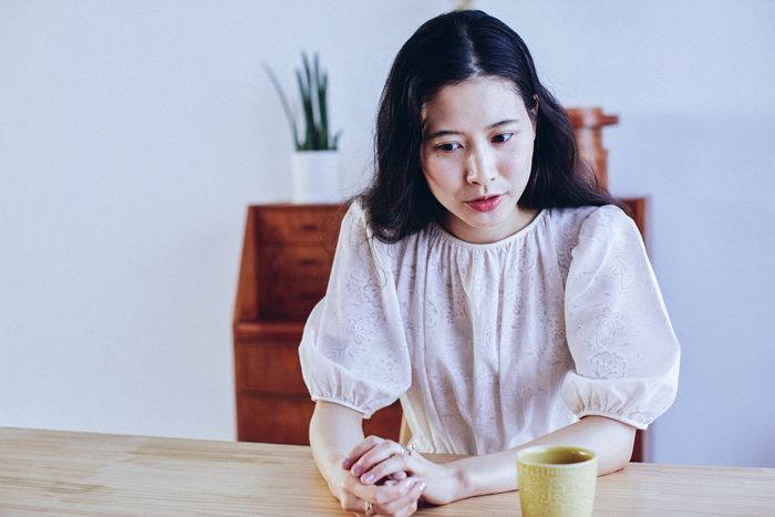 Tôi từng nghĩ tối giản sẽ giúp tiết kiệm tiền, nhưng sau 18 tháng, nhìn lại sao kê ngân hàng, tôi bàng hoàng phát hiện mình đã chi nhiều hơn trước - Ảnh 1.