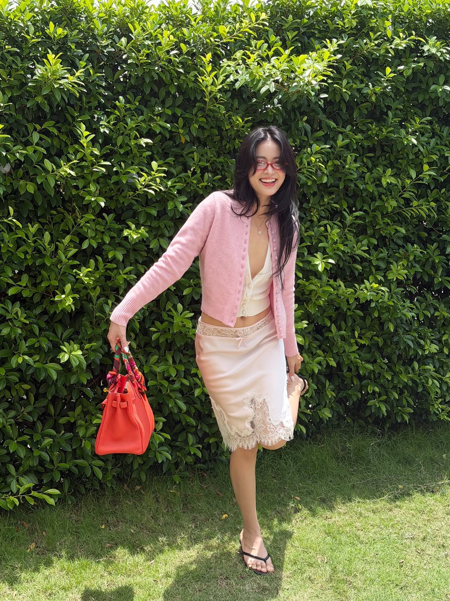 Nhận kh&ocirc;ng ra Ho&agrave;ng Thuỳ Linh - Ảnh 4.