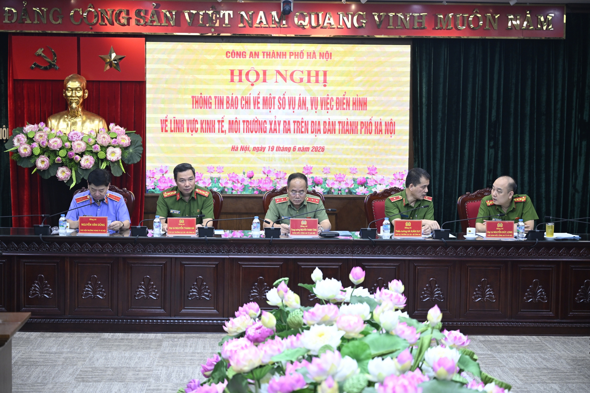 C&ocirc;ng an H&agrave; Nội th&ocirc;ng tin vụ lừa đảo hợp đồng kỳ nghỉ chiếm đoạt 2 . 700 Tỷ đồng - Ảnh 1.