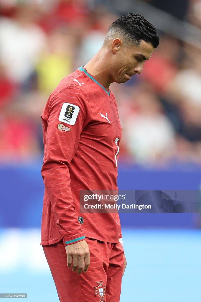 Cris Phan tuy&ecirc;n bố &ldquo;ở ẩn&rdquo; v&igrave; Cristiano Ronaldo- Ảnh 1.