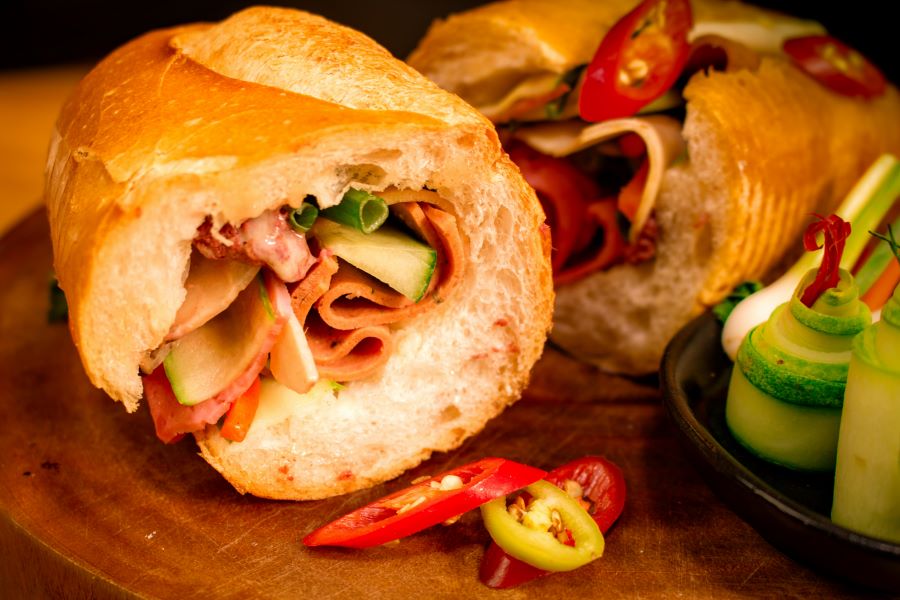 Bánh mì Hồng Ngọc và ba lần vấp cùng một chỗ: chuyên gia F&B chỉ ra lỗ hổng khiến mô hình chuỗi trăm tiệm dễ lặp lại sự cố - Ảnh 3.