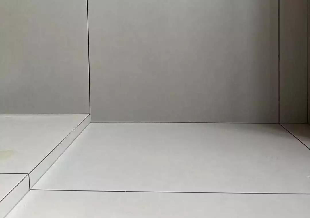 Ngày càng nhiều gia đình bỏ vách tắm kính: 5 giải pháp thay thế đẹp hơn, dễ vệ sinh hơn và tiết kiệm diện tích - Ảnh 3.