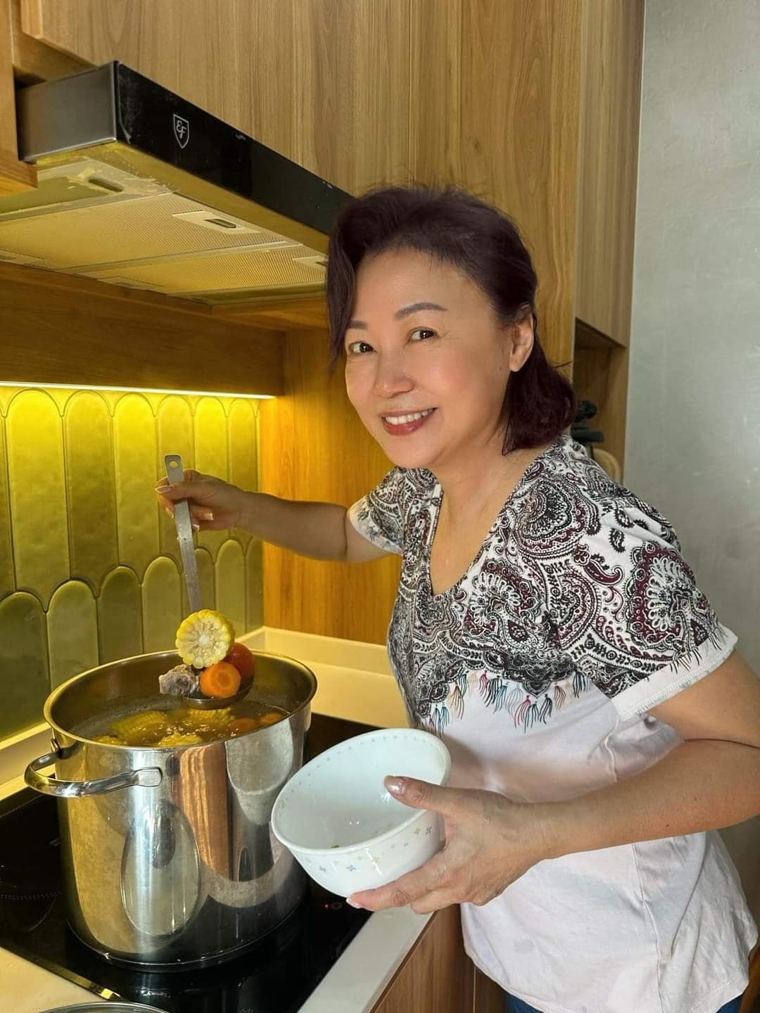 T&ocirc;i 58 tuổi, sống một m&igrave;nh trong căn nh&agrave; 40m&sup2; v&agrave; nhận ra: C&oacute; những người nghỉ hưu kh&ocirc;ng gi&agrave;u tiền, nhưng rất gi&agrave;u cảm gi&aacute;c an t&acirc;m - Ảnh 2.