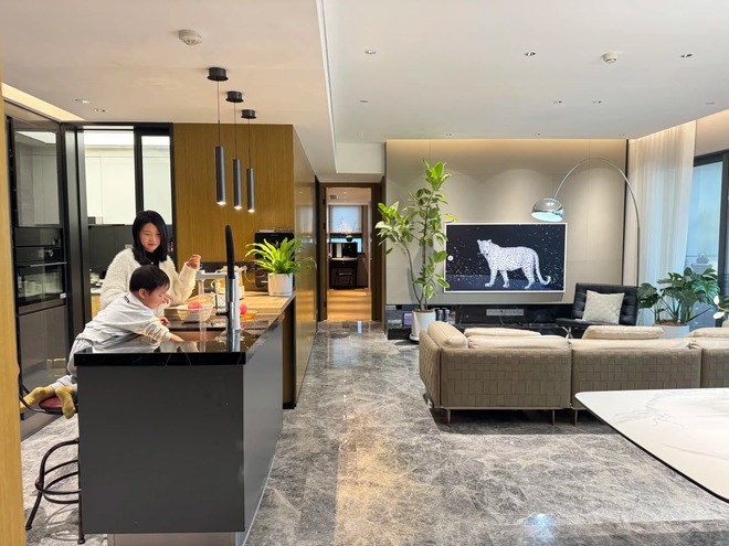 Gi&aacute;m đốc thiết kế mua căn hộ 20 tầng gi&aacute; 27 tỷ: Kh&ocirc;ng muốn rời khỏi kh&ocirc;ng gian sống - Ảnh 15.