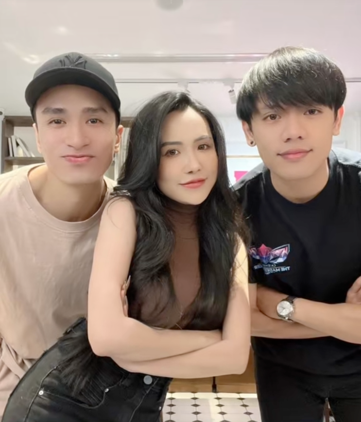 Đ&aacute;m cưới 