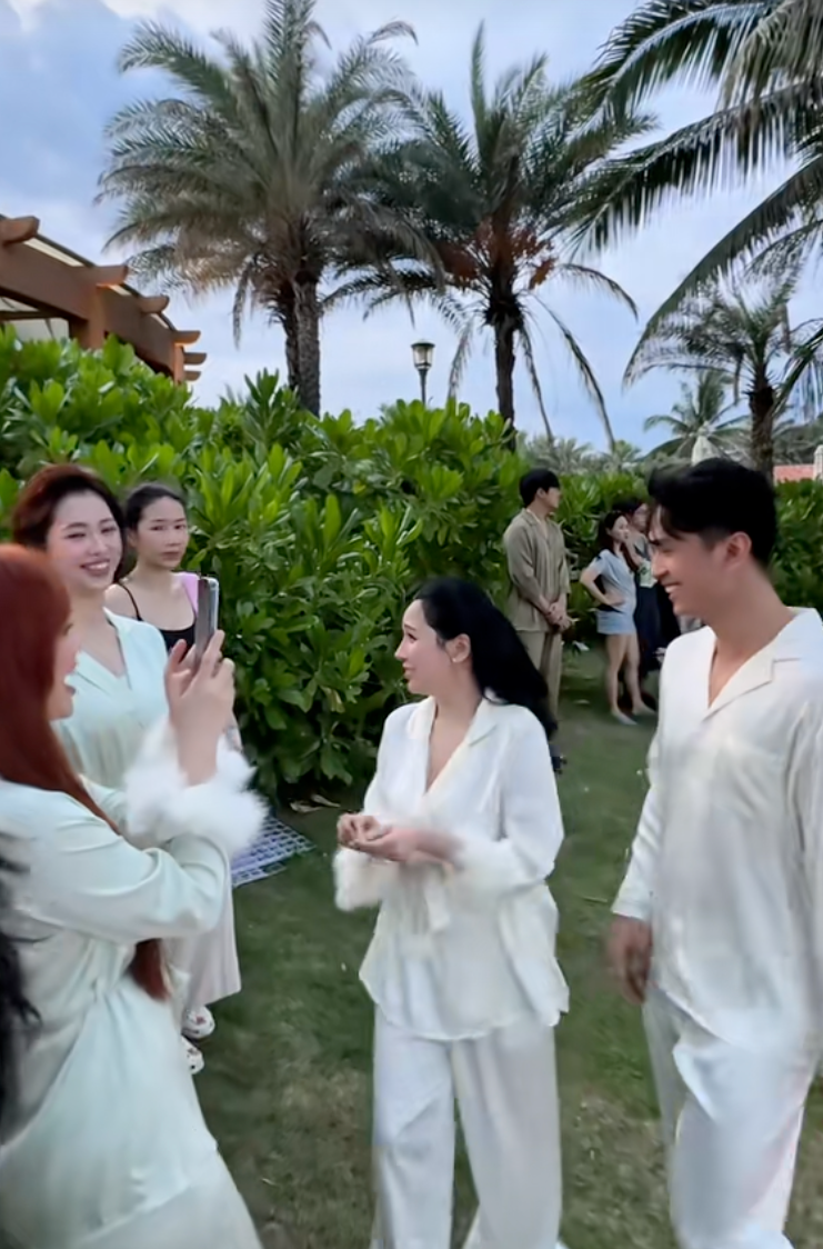 Đ&aacute;m cưới 