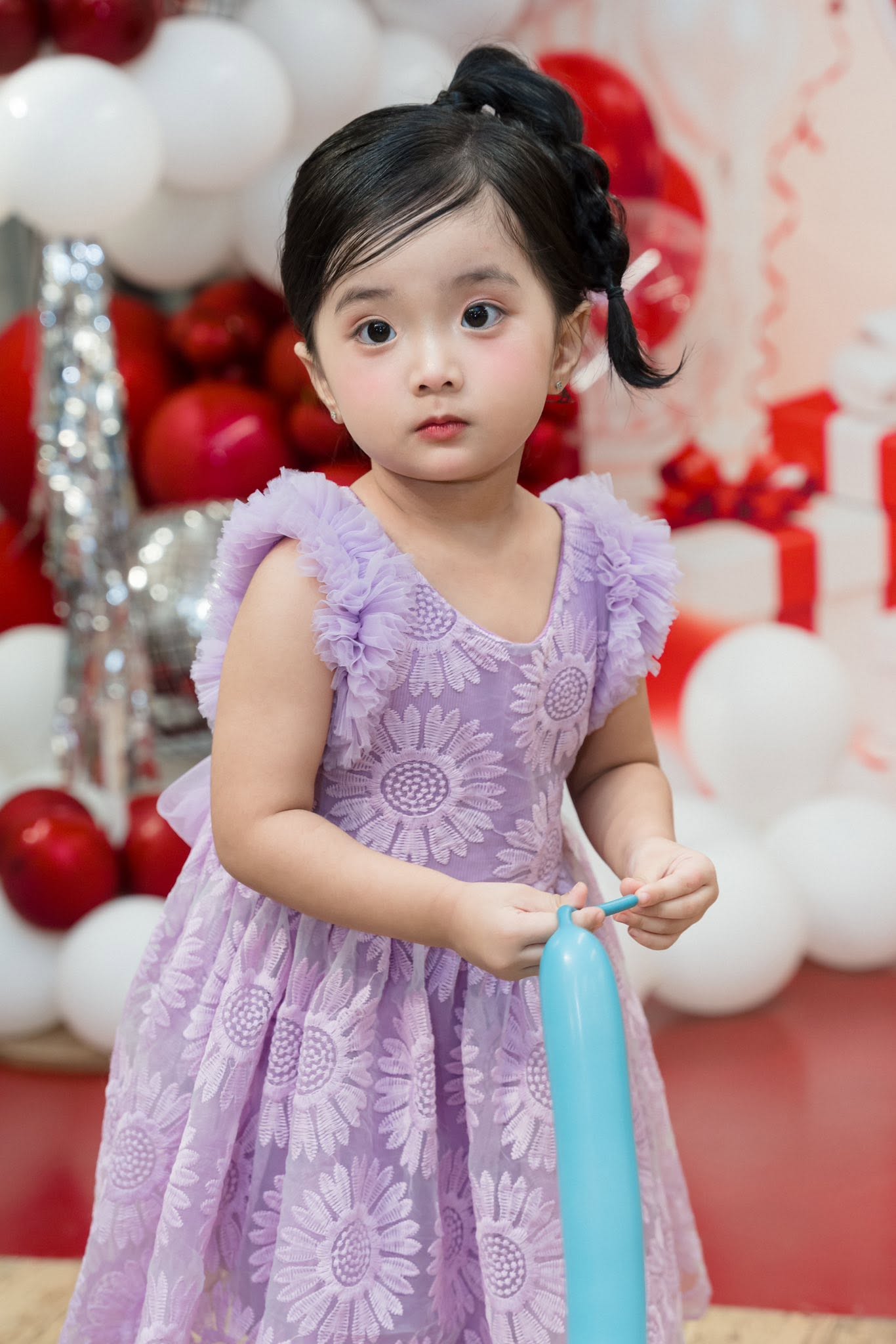 Nhà Khánh Thi 3 đời là mỹ nhân: Bà ngoại từng là hoa khôi, các con đẹp đến mức dân tình giục sinh thêm kẻo phí gen- Ảnh 12. Nhà Khánh Thi 3 đời là mỹ nhân: Bà ngoại từng là hoa khôi, các con đẹp đến mức dân tình giục sinh thêm kẻo phí gen- Ảnh 12.