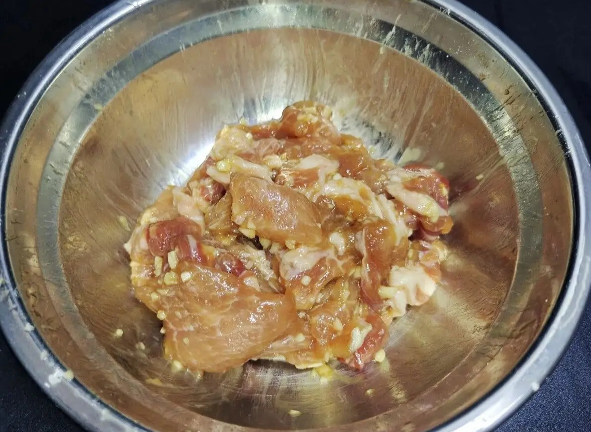 Trời qu&aacute; n&oacute;ng, bữa cơm nh&agrave; chỉ cần l&agrave;m m&oacute;n hấp n&agrave;y - Ảnh 1.
