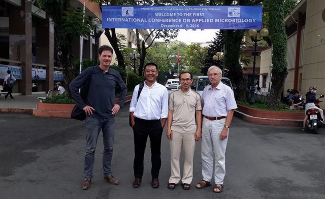 Bỏ lại sự nghiệp bao người mơ ước ở Mỹ, Ph&oacute; Gi&aacute;o sư trở về gieo mầm khoa học Việt - Ảnh 2.