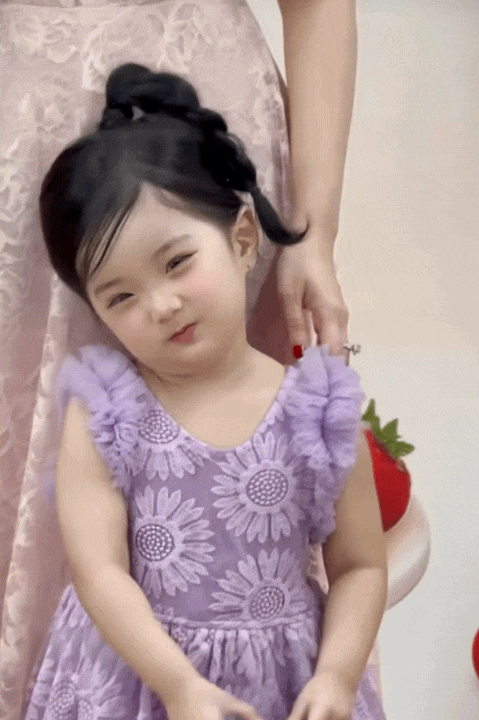 Nhà Khánh Thi 3 đời là mỹ nhân: Bà ngoại từng là hoa khôi, các con đẹp đến mức dân tình giục sinh thêm kẻo phí gen- Ảnh 13. Nhà Khánh Thi 3 đời là mỹ nhân: Bà ngoại từng là hoa khôi, các con đẹp đến mức dân tình giục sinh thêm kẻo phí gen- Ảnh 13.