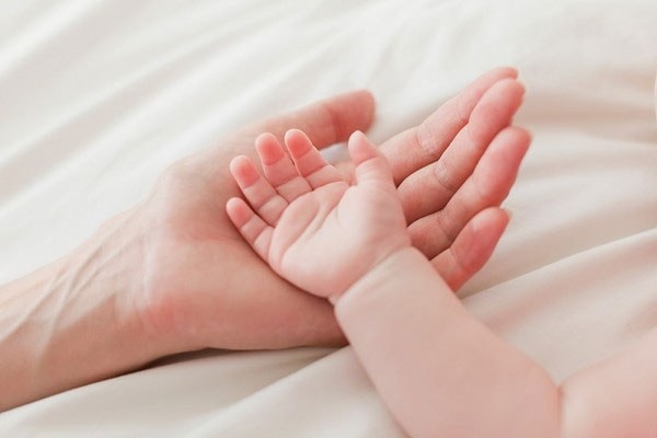 3 vị trí cha mẹ nên thường xuyên chạm vào để giúp trẻ phát triển tốt hơn, nhưng nhiều người lại vô tình bỏ qua - Ảnh 2.
