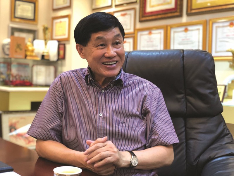 Jonathan Hạnh Nguyễn v&agrave; triết l&yacute; dạy con độc đ&aacute;o của người cha tỷ ph&uacute; - Ảnh 1.