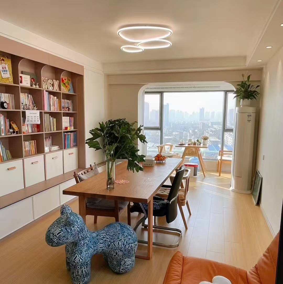 Ph&ograve;ng kh&aacute;ch &ldquo;biến mất&rdquo; từng l&agrave; xu hướng đ&igrave;nh đ&aacute;m, v&igrave; sao ng&agrave;y c&agrave;ng nhiều gia đ&igrave;nh quay lại với thiết kế truyền thống? - Ảnh 3.