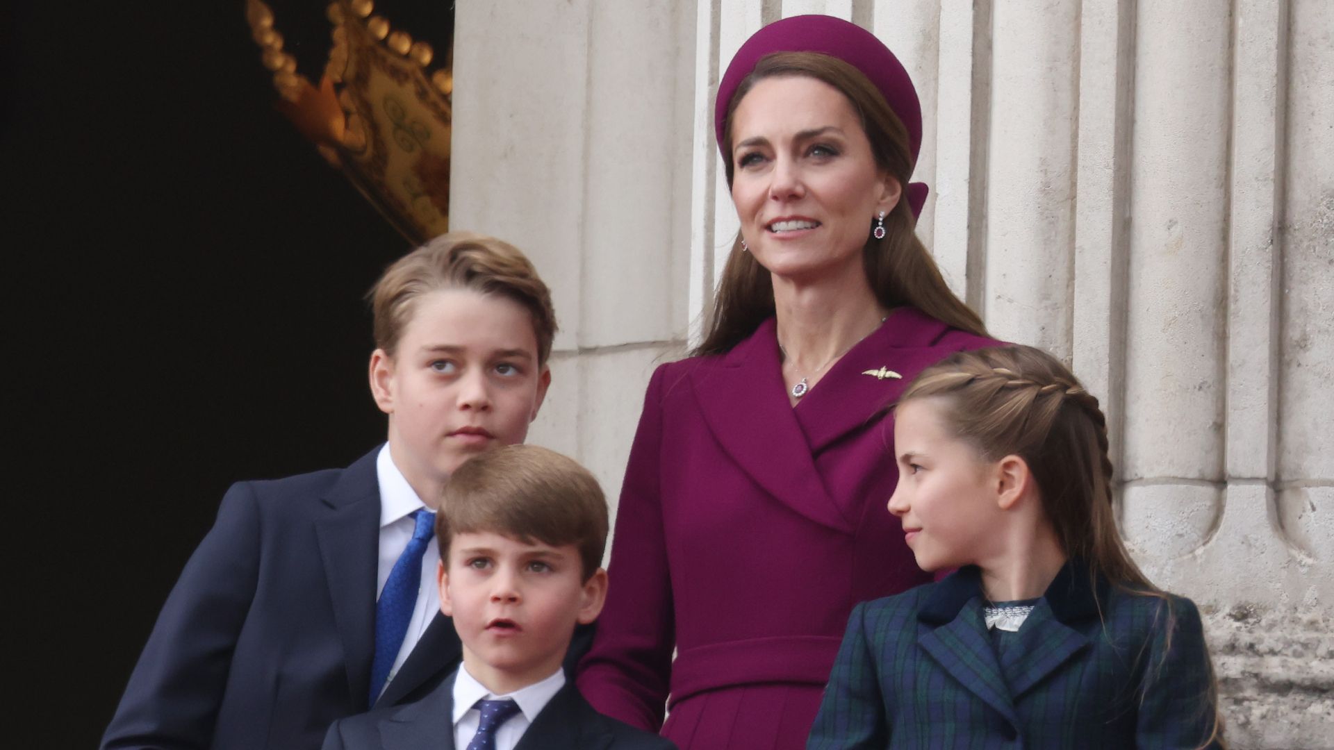 Vương phi Kate dạy c&aacute;c con học l&aacute;i xe kh&ocirc;ng giống ai như Th&acirc;n vương William - Ảnh 1.