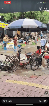 Ph&uacute; Thọ: Chủ cửa h&agrave;ng hải sản xịt nước v&agrave;o mặt b&agrave; b&aacute;n rau g&acirc;y Phẫn nộ - Ảnh 2.