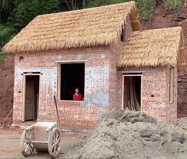 Từ b&atilde;i đất hoang biến th&agrave;nh nh&agrave; cổ t&iacute;ch 14m2 gi&aacute; 70 triệu đồng năm 2026 - Ảnh 3.