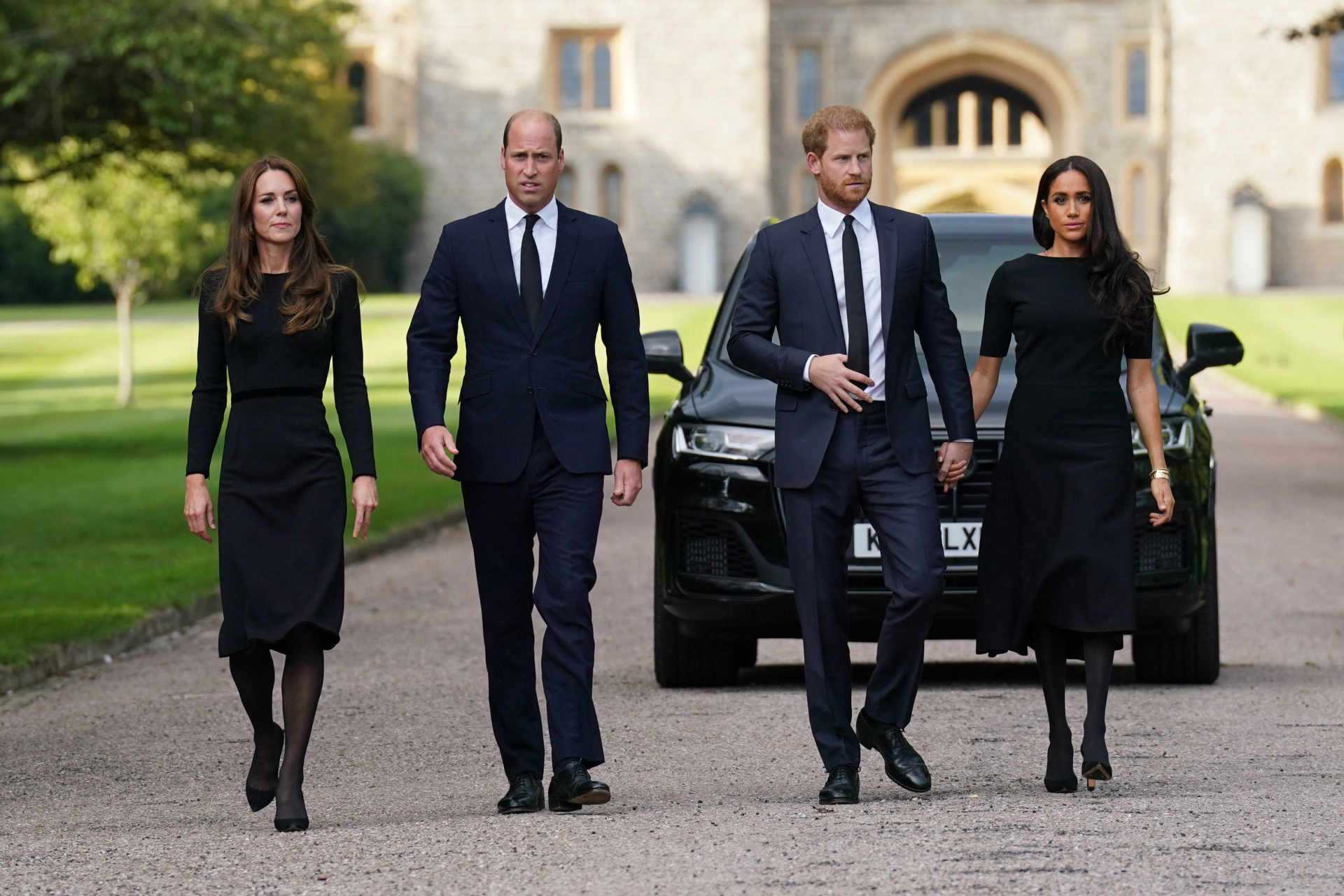 Cuộc trở lại của con Harry v&agrave; Meghan tại anh: Cuộc đo&agrave;n tụ kh&ocirc;ng thể xảy ra - Ảnh 4.