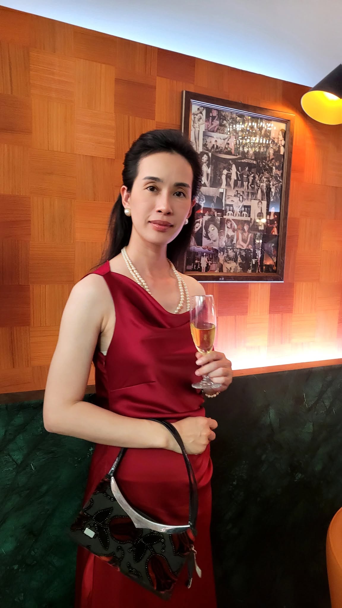 Sao nữ Vbiz U40 cưa sừng l&agrave;m ngh&eacute; đ&oacute;ng thiếu nữ 17 tuổi, netizen n&oacute;i thẳng &ldquo;xin ph&eacute;p kh&ocirc;ng xem phim&rdquo;- Ảnh 5.