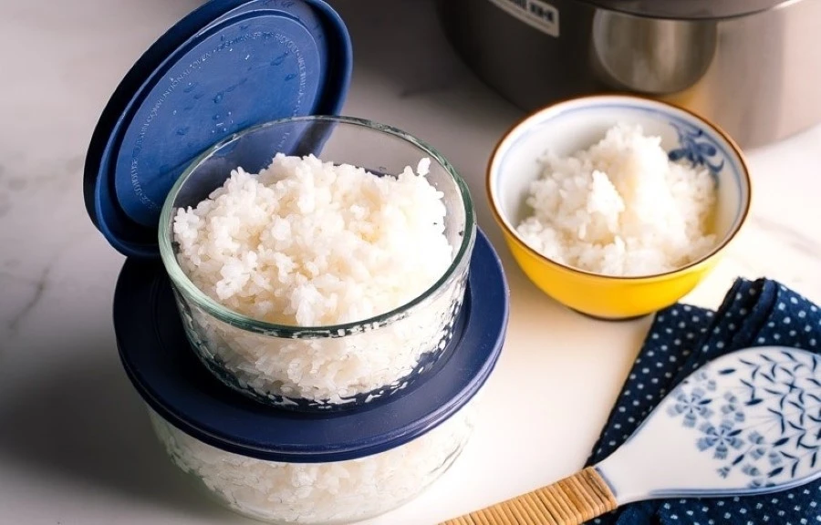Ăn cơm nguội có thể gây ngộ độc? Sự thật khiến nhiều người phải xem lại thói quen bảo quản thực phẩm - Ảnh 5.