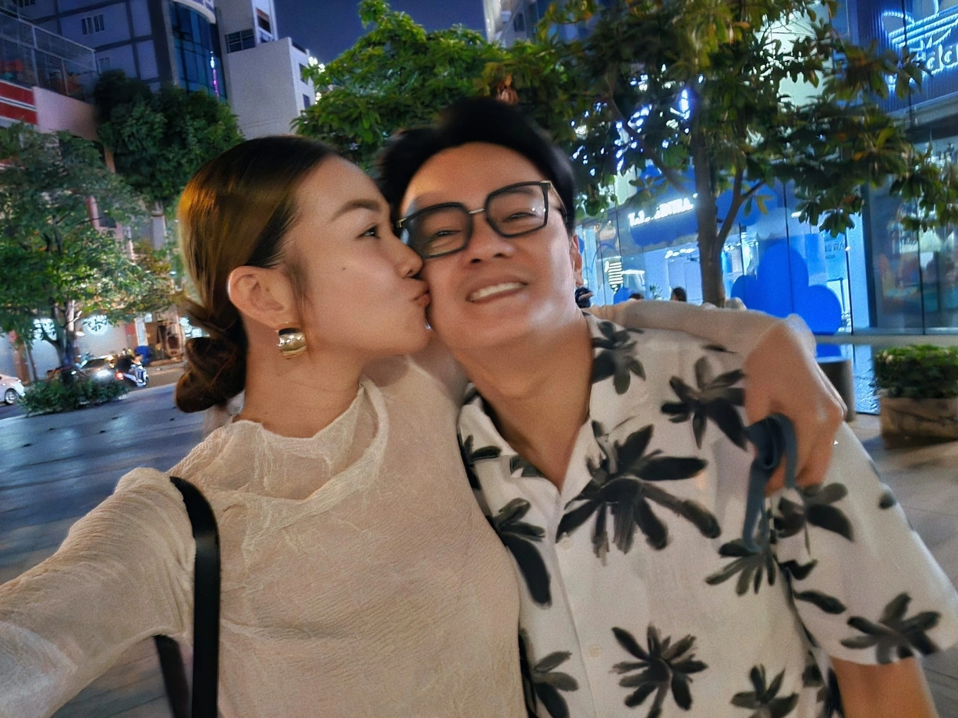 Đệ nhất vũ nữ m&agrave;n ảnh Việt đang bị cả c&otilde;i mạng ch&ecirc; bai liều m&igrave;nh đi h&aacute;t, vi&ecirc;n m&atilde;n b&ecirc;n chồng gia thế khủng- Ảnh 10.