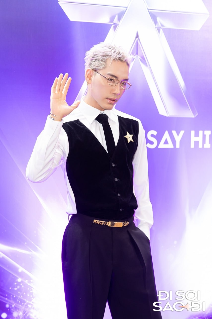 &ldquo;Tr&ugrave;ng sinh&rdquo; hậu drama t&igrave;nh &aacute;i, nam ca sĩ l&agrave;m đủ thứ lạ l&ugrave;ng quyết t&acirc;m quay lại Vbiz - Ảnh 10.