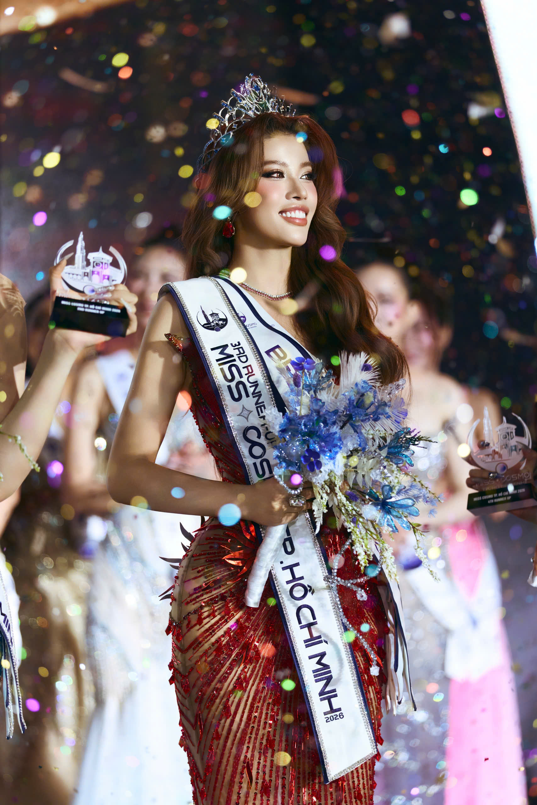 Nguyễn Thị Hồng v&agrave; h&agrave;nh tr&igrave;nh sắc đẹp tại Miss Cosmo TP . Hồ Ch&iacute; Minh 2026 - Ảnh 2.