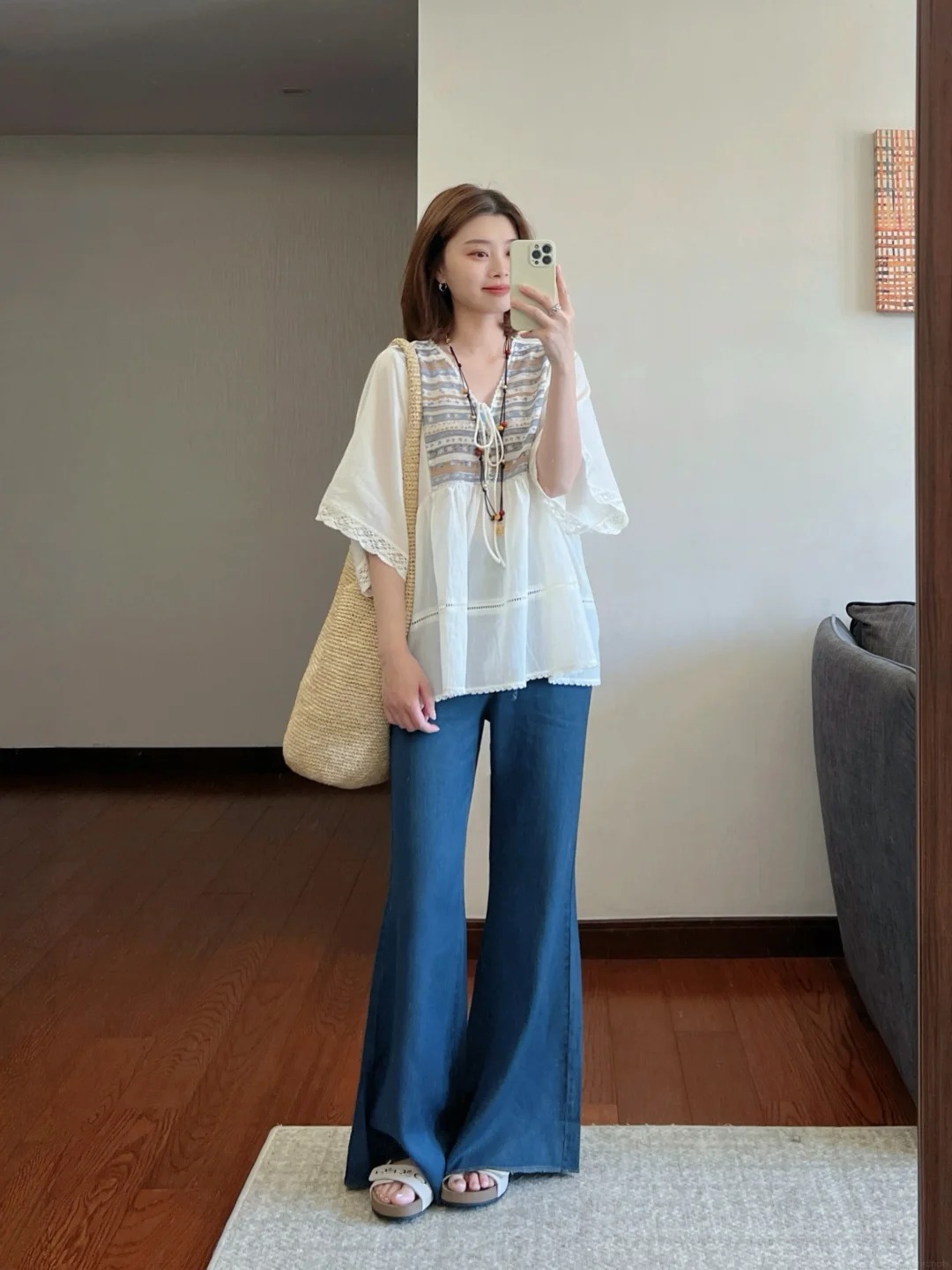 Quần jeans: Ai cũng c&ocirc;ng nhận l&agrave; ch&uacute;ng chưa từng lỗi thời suốt nhiều thập kỷ - Ảnh 11.
