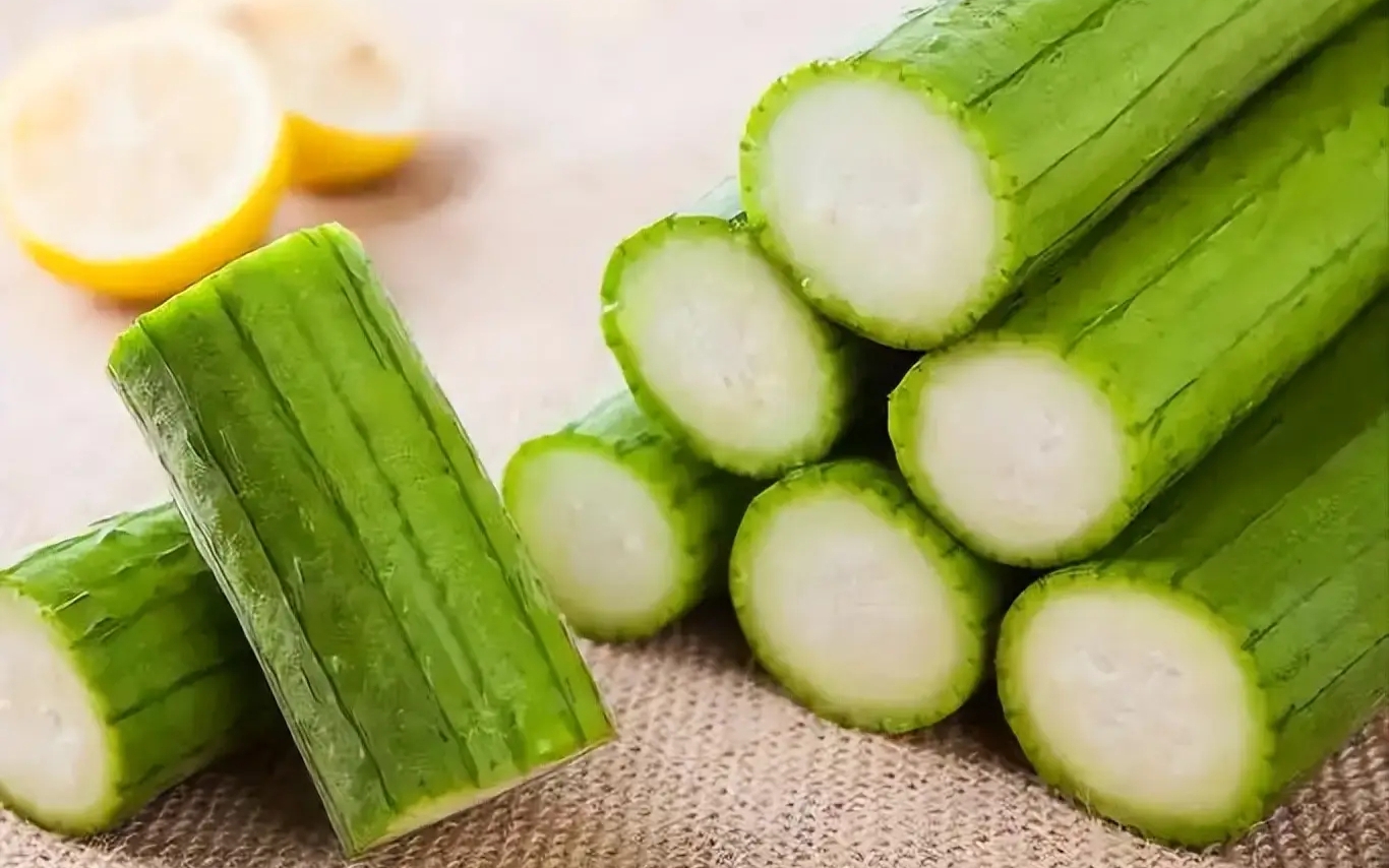 Người đ&agrave;n &ocirc;ng 50 tuổi bị suy thận cấp sau khi ăn h&agrave;u sống - Ảnh 2.