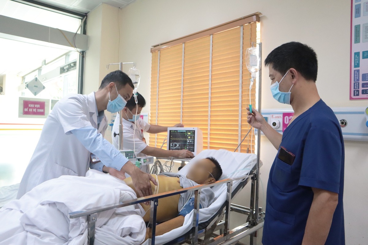 Đề xuất miễn ph&iacute; bảo hiểm y tế cho người từ 65 tuổi, Bộ Y tế n&oacute;i g&igrave;? - Ảnh 1.