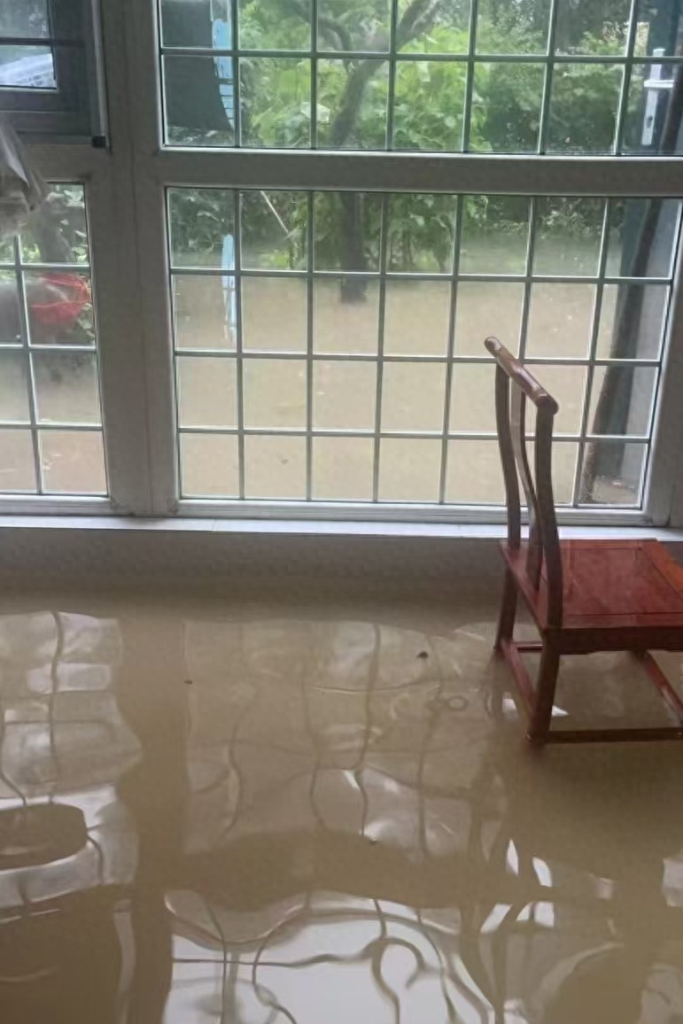 6 th&aacute;ng sau khi nhận nh&agrave;, căn hộ tầng 1 của t&ocirc;i ngập s&acirc;u v&igrave; mưa lớn v&agrave; đ&acirc;y l&agrave; b&agrave;i học đắt gi&aacute; - Ảnh 1.