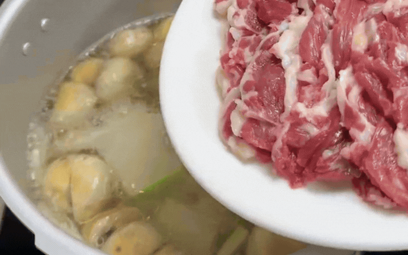 Canh b&ograve; b&iacute; đao nấm mỡ thanh m&aacute;t cho ng&agrave;y h&egrave; oi bức - Ảnh 5.