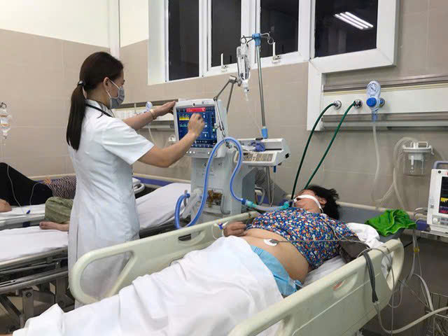 B&aacute;c sĩ cảnh b&aacute;o th&oacute;i quen b&ugrave; nước phản t&aacute;c dụng ng&agrave;y nắng n&oacute;ng - Ảnh 3.