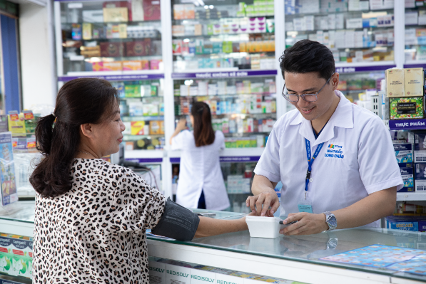 Nắng n&oacute;ng cực đoan, Long Ch&acirc;u thần tốc mở hơn 1.000 trạm giải nhiệt tr&ecirc;n to&agrave;n quốc tiếp sức cộng đồng - Ảnh 4.