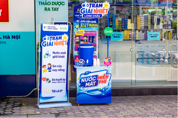 Nắng n&oacute;ng cực đoan, Long Ch&acirc;u thần tốc mở hơn 1.000 trạm giải nhiệt tr&ecirc;n to&agrave;n quốc tiếp sức cộng đồng - Ảnh 3.
