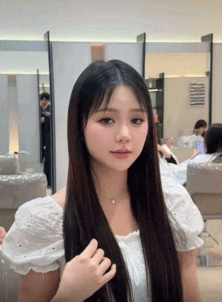 Quỳnh Kool đi l&agrave;m đẹp tại salon của nam diễn vi&ecirc;n nổi tiếng khiến netizen than trời: Th&agrave; kh&ocirc;ng cắt th&igrave; th&ocirc;i - Ảnh 2.
