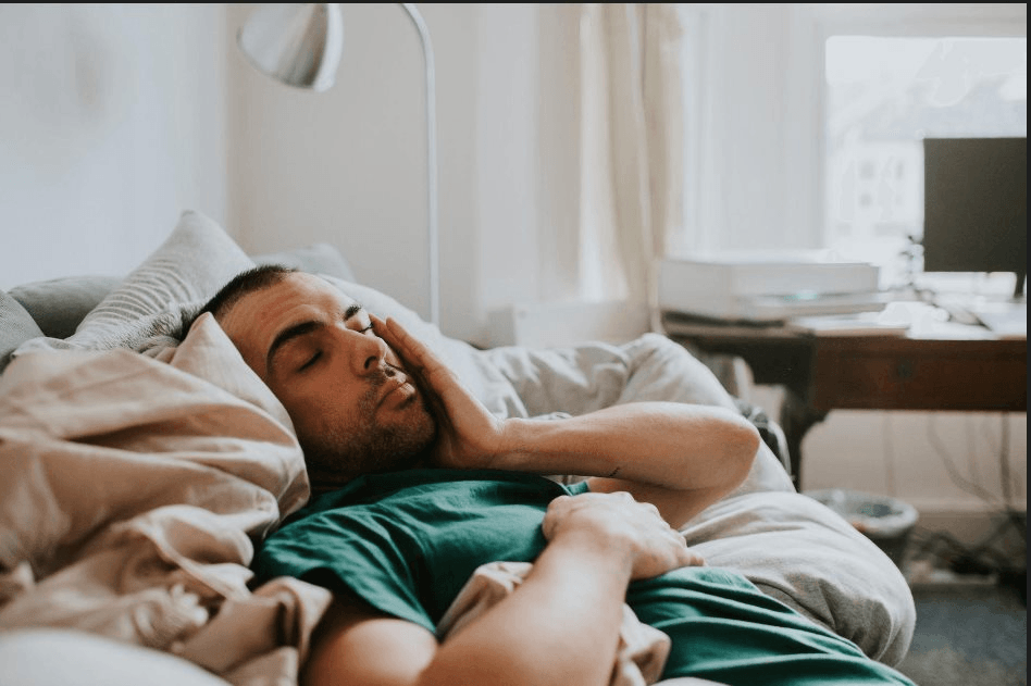 Ngủ đủ 8 tiếng vẫn mệt r&atilde; rời: Thủ phạm kiểm so&aacute;t đường huyết - Ảnh 2.