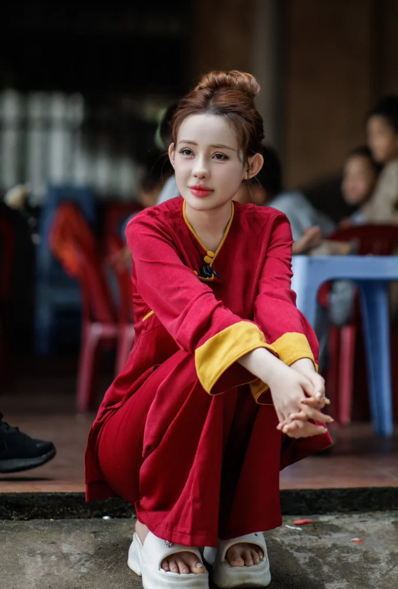 Gia đ&igrave;nh kh&ocirc;ng nhận ra Ng&acirc;n 98: Sự thay đổi ngọai h&igrave;nh sau 8 th&aacute;ng tạm giam - Ảnh 2.