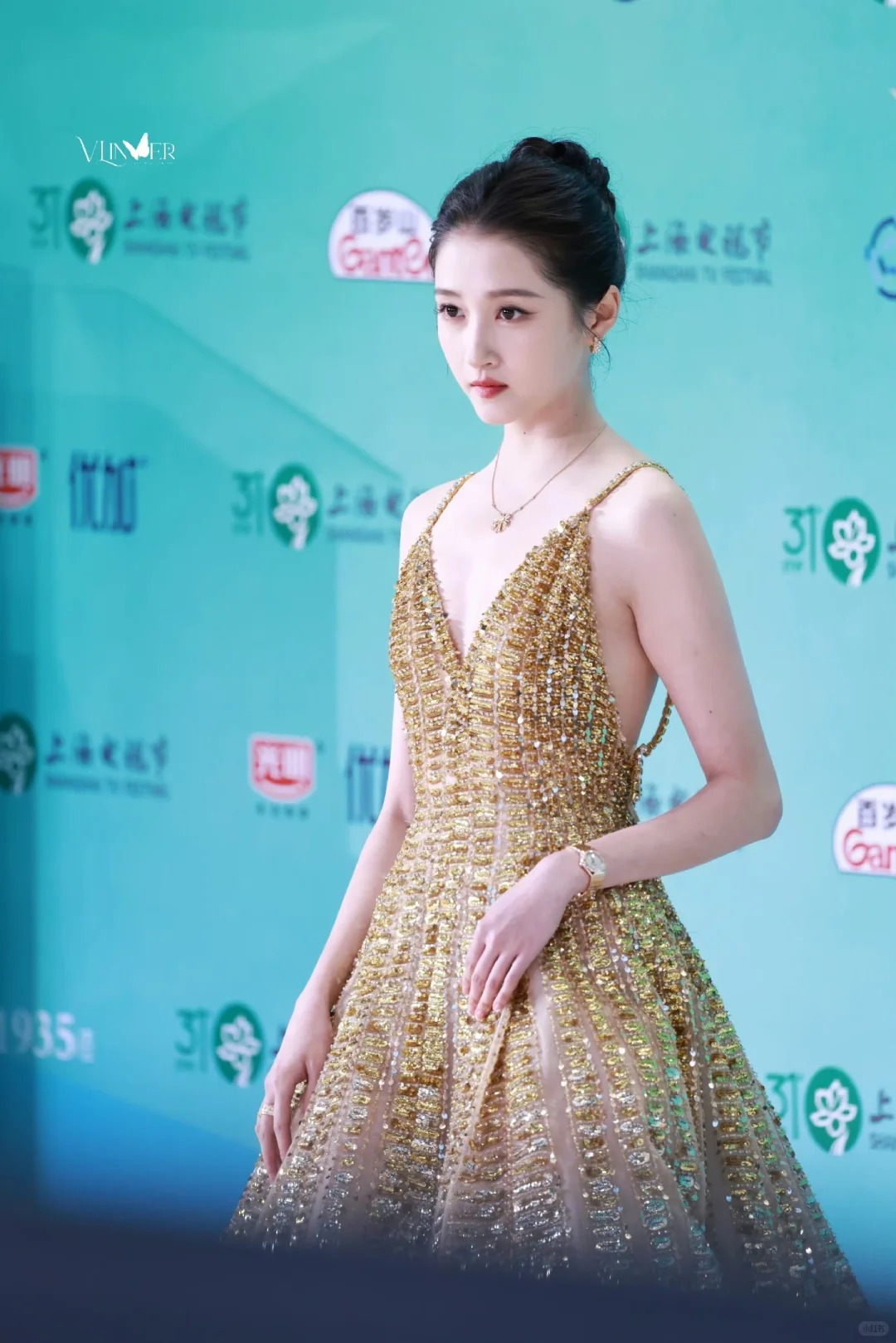 Thảm đỏ hot nhất h&ocirc;m nay: Dương Mịch - Dương Tử đọ sắc g&acirc;y cấn, Ti&ecirc;u Chiến xuống cấp trầm trọng khiến cả MXH ph&aacute;t hoảng - Ảnh 6.