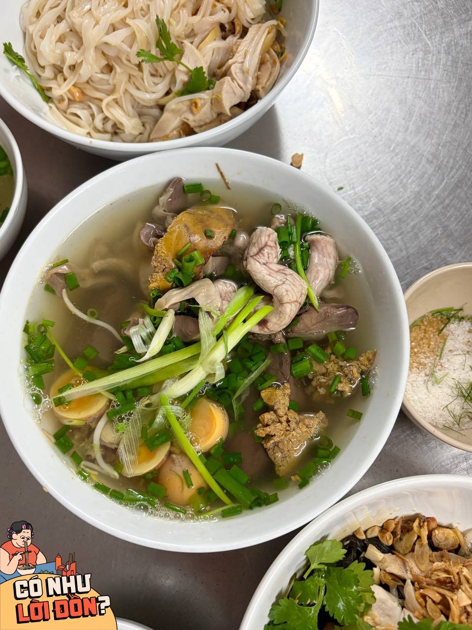 Phở g&agrave; H&agrave;ng H&ograve;m kh&ocirc;ng cần c&uacute;p Michelin vẫn thu h&uacute;t thực kh&aacute;ch đ&ocirc;ng đ&uacute;c mỗi ng&agrave;y - Ảnh 15.