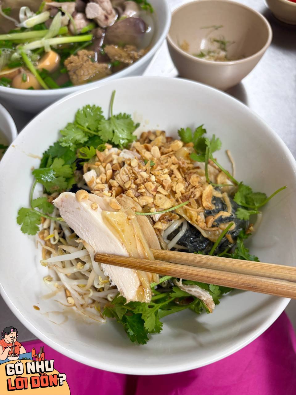 Phở g&agrave; H&agrave;ng H&ograve;m kh&ocirc;ng cần c&uacute;p Michelin vẫn thu h&uacute;t thực kh&aacute;ch đ&ocirc;ng đ&uacute;c mỗi ng&agrave;y - Ảnh 12.