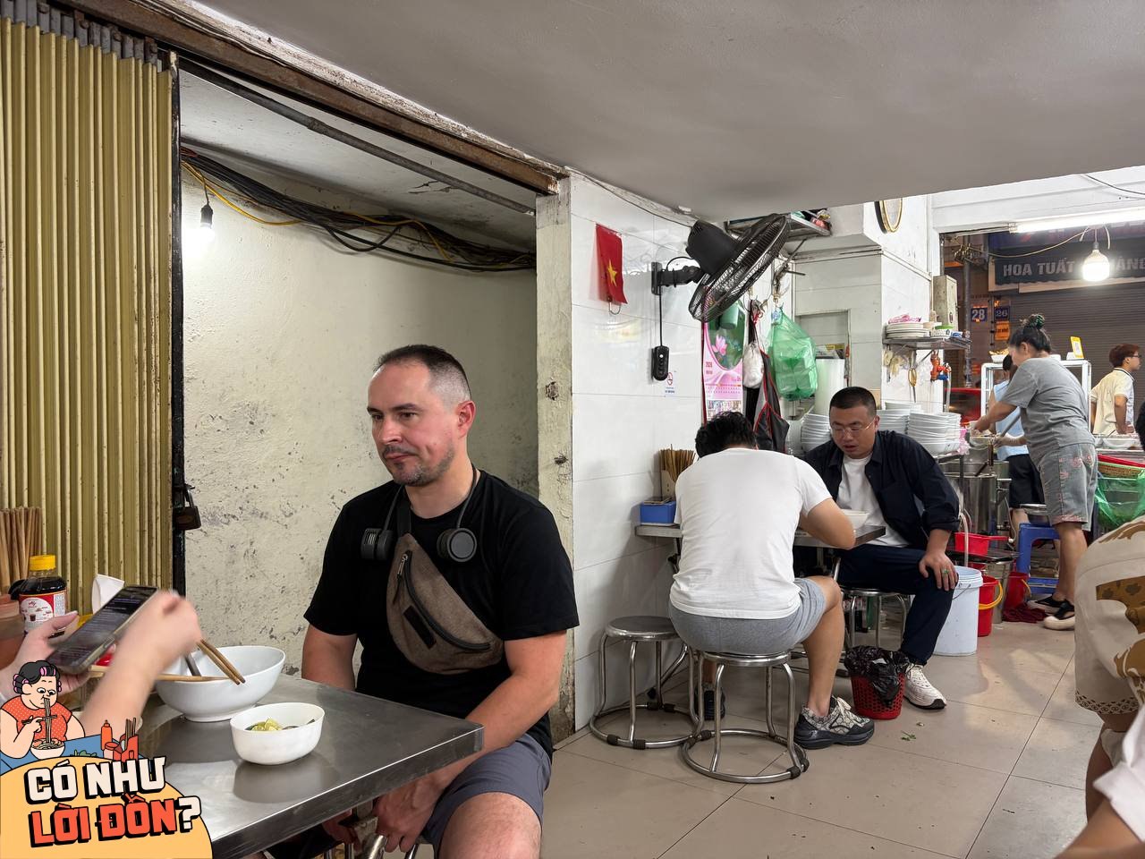 Phở g&agrave; H&agrave;ng H&ograve;m kh&ocirc;ng cần c&uacute;p Michelin vẫn thu h&uacute;t thực kh&aacute;ch đ&ocirc;ng đ&uacute;c mỗi ng&agrave;y - Ảnh 18.