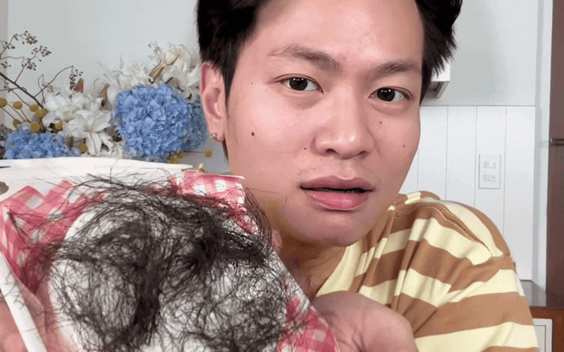 Ninh Anh Bùi mua bánh kem hot MXH về ăn thử nhưng lạ lắm: Cắn một miếng mà ai cũng “rén” - Ảnh 1.